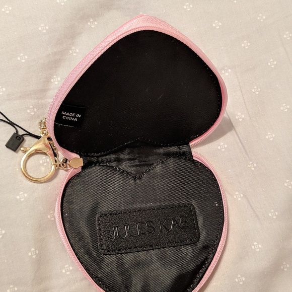 *Last Chance* Jules Kae Keychain - Pink Heart - Picture 5 of 7